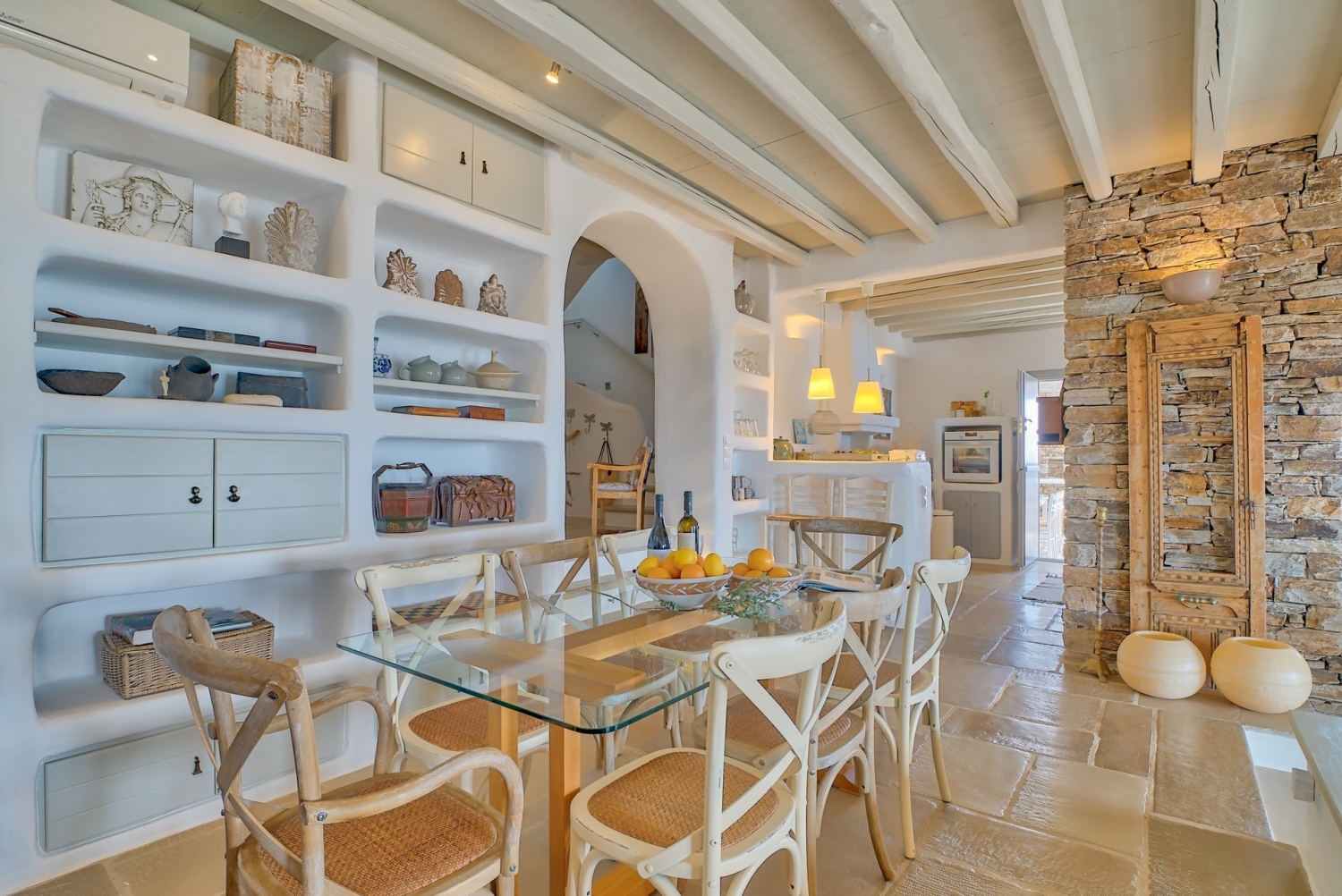 ANTIPAROS