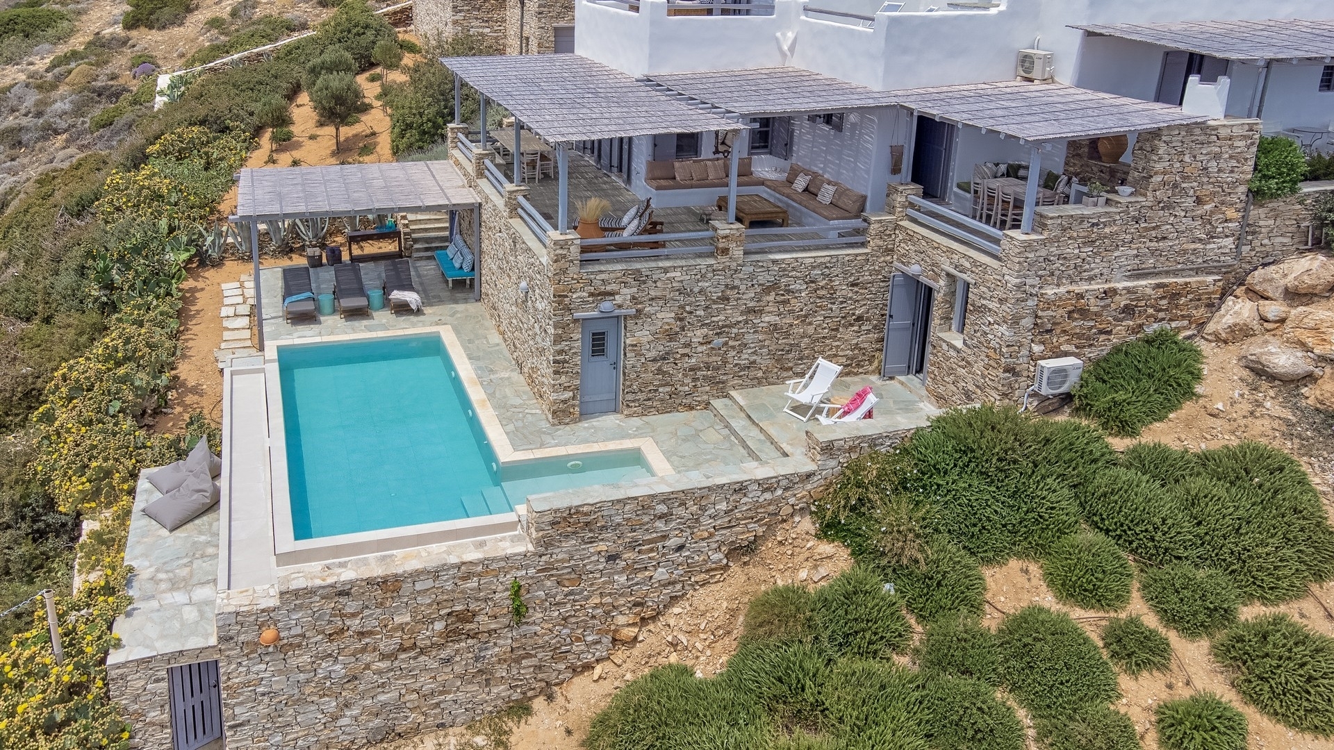 ANTIPAROS