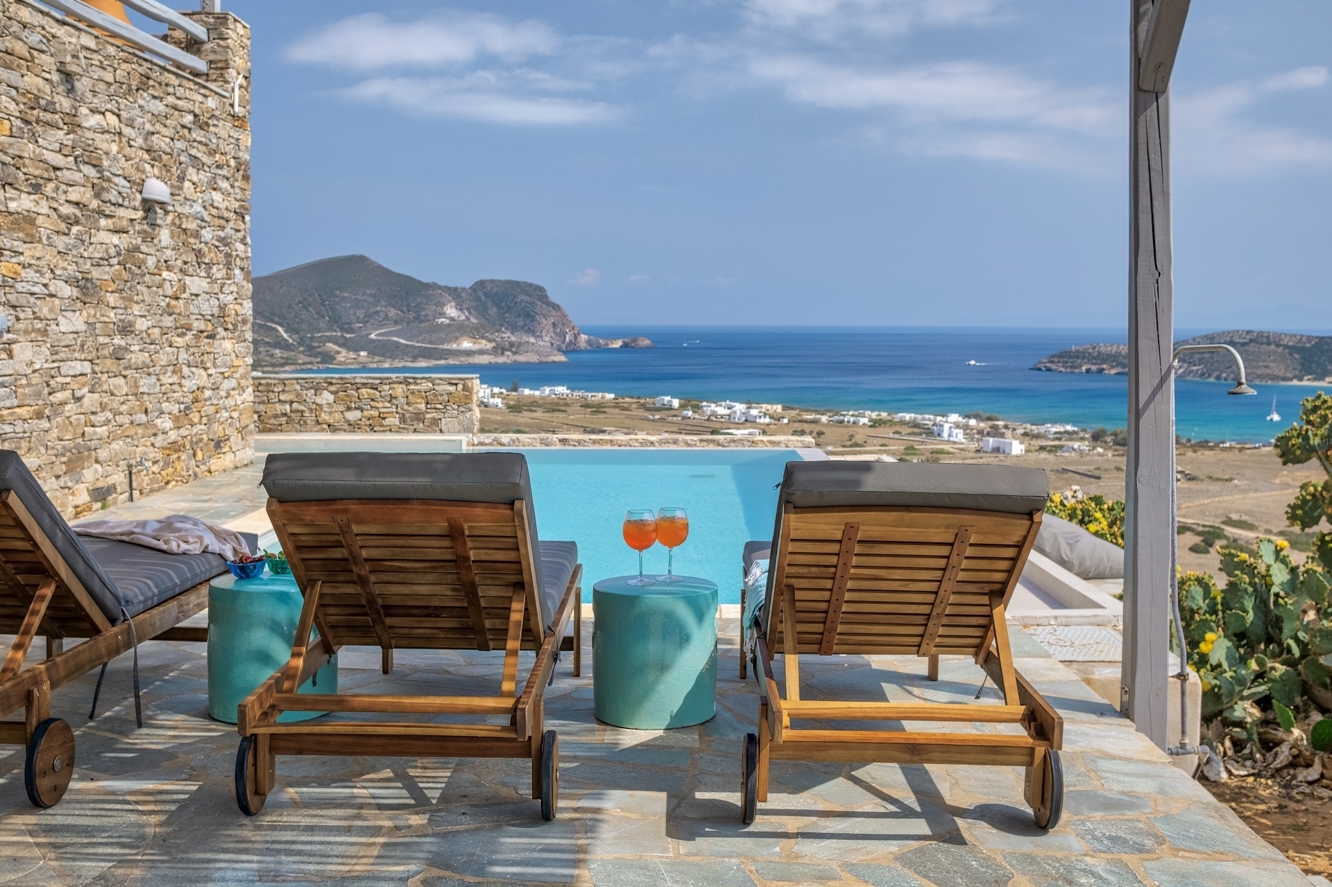 ANTIPAROS