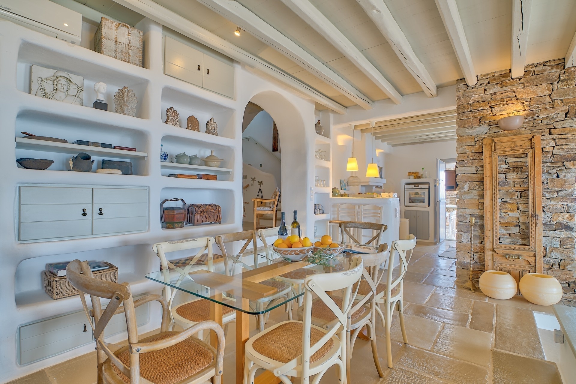 ANTIPAROS